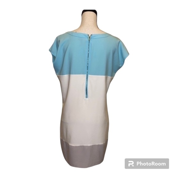 Lulu’s Block Dress Mini - Picture 2 of 10